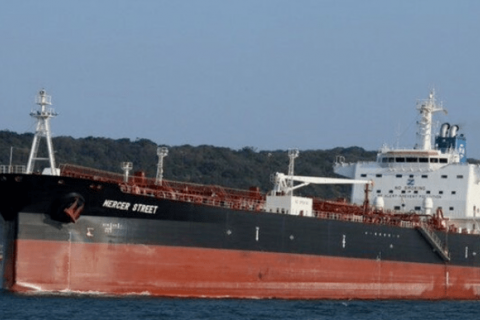 Великобритания и Иран взаимно вызвали послов из-за атаки на нефтяной танкер
