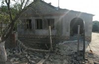 Красный Крест доставил в Сартану материалы для ремонта поврежденных домов