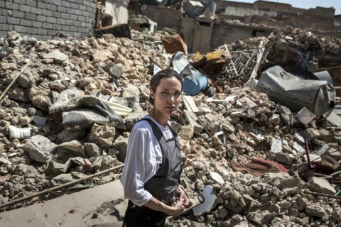 Посол доброї волі ООН Анджеліна Джолі відвідала зруйнований Мосул