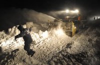 Сильный снегопад отрезал Россию от Украины