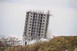 Севастопольская 16-этажка выдержала второй взрыв