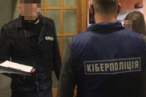 У Києві поліція викрила шахраїв, які під виглядом продажу масок обдурили громадян на два мільйони грн