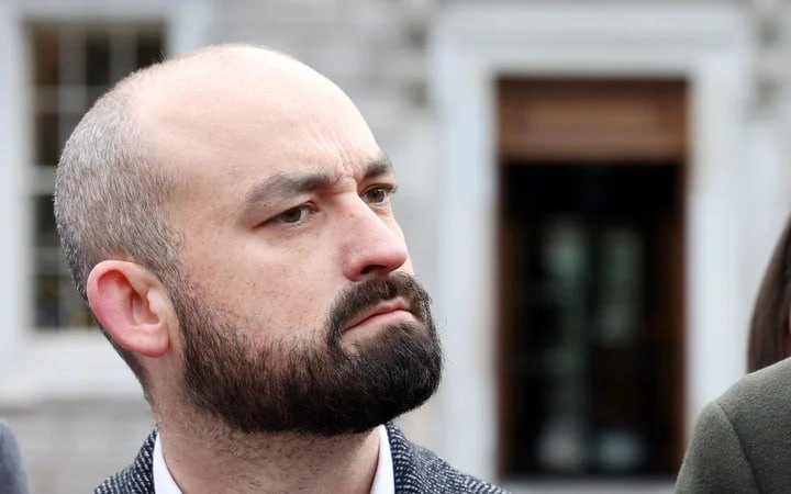 Ірландський депутат зазнав критики через гелловінський костюм Обами