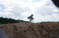 У Бучанському районі Київщини лунають вибухи - відбулася масова детонація ворожих боєприпасів