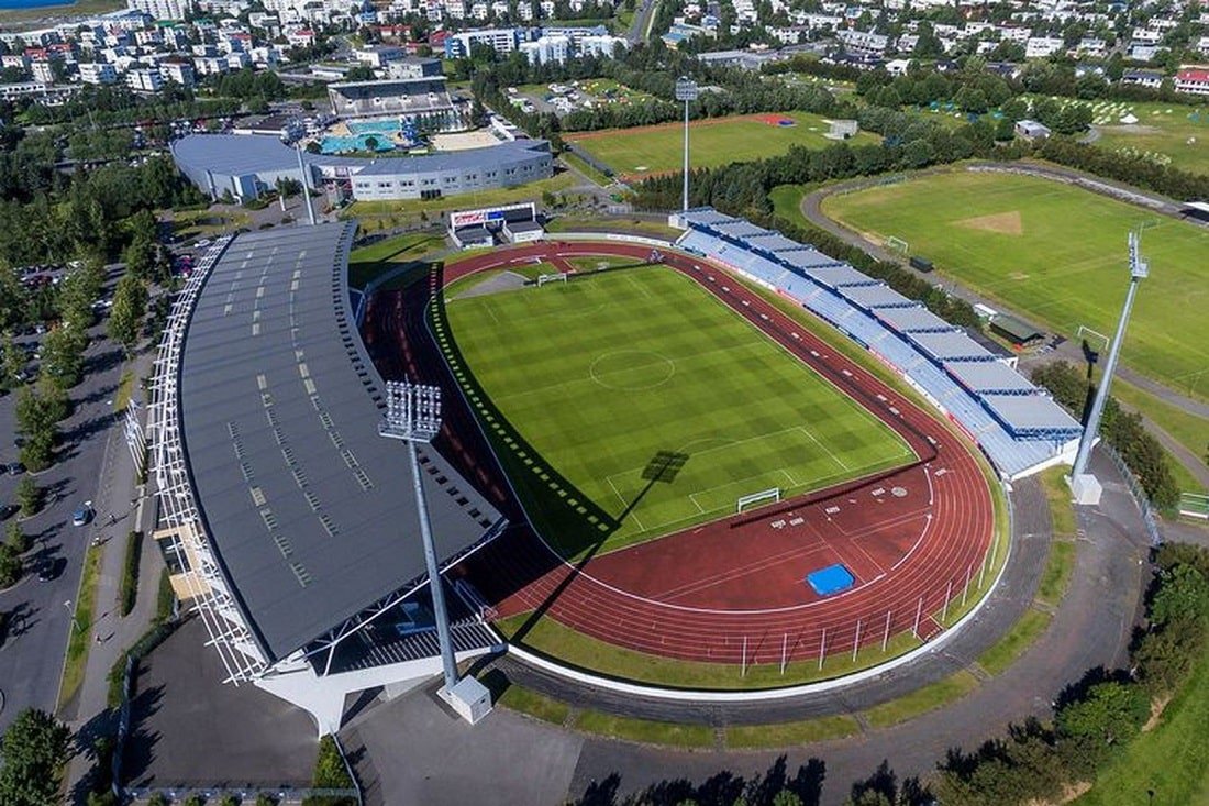 Стадіон «Лаугардалсвеллур»