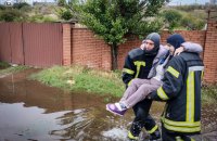 В Одесі рятувальники завершили пошукові роботи після сильної зливи: 10 людей загинули