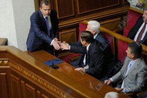 Клюев: Кабмин уважает Литвина, министры придут в Раду
