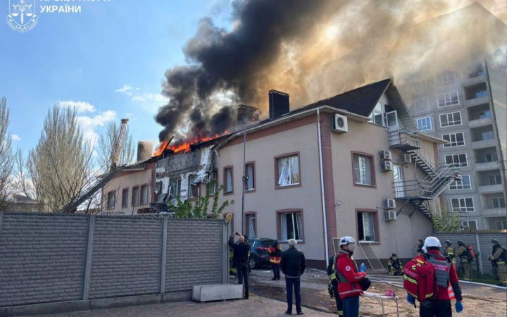 Головне за ніч та ранок понеділка, 13 квітня: понад 100 боєзіткнень, 11 тисяч випадків порушення перемир’я, атака на Дніпро