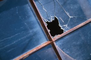Міліція склала протокол на замгубернатора Львівщини за розбите вікно