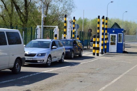 Венгрия открыла все пункты пропуска на границе с Украиной