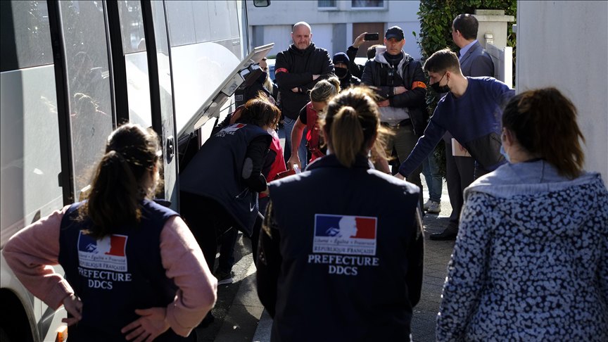 Українці прибули на поселення в гуртожиток в Кале, Франція, 09 березня 2022 року