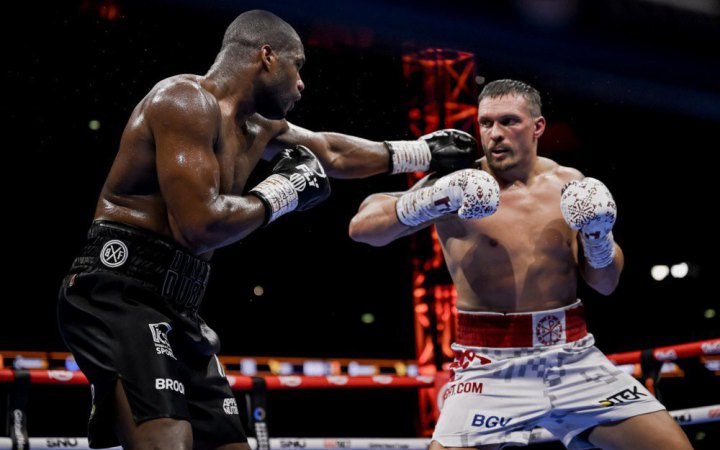 Олександр Усик нокаутував Даніеля Дюбуа і став дворазовим абсолютним чемпіоном світу в суперважкій вазі