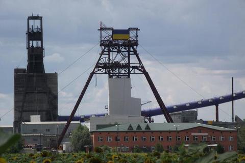 Шість гірників отримали опіки через вибух на шахті в Донецькій області (оновлено)