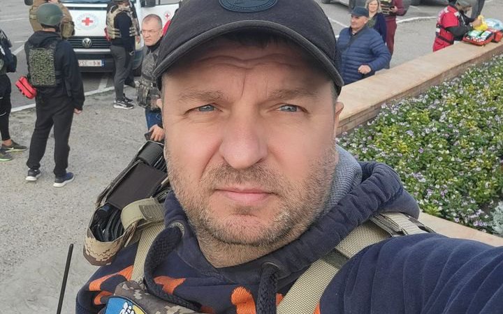 У Харкові помер поранений росіянами під час евакуації цивільних волонтер Євген Санін
