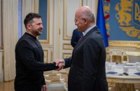 Зеленський зустрівся з очільником ООН у справах біженців 