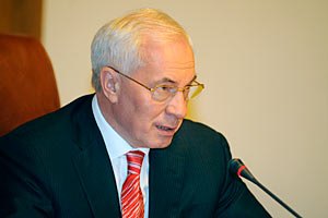 Азаров нарахував в Україні 20 млн росіян