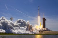 SpaceX відправила перший туристичний рейс на МКС