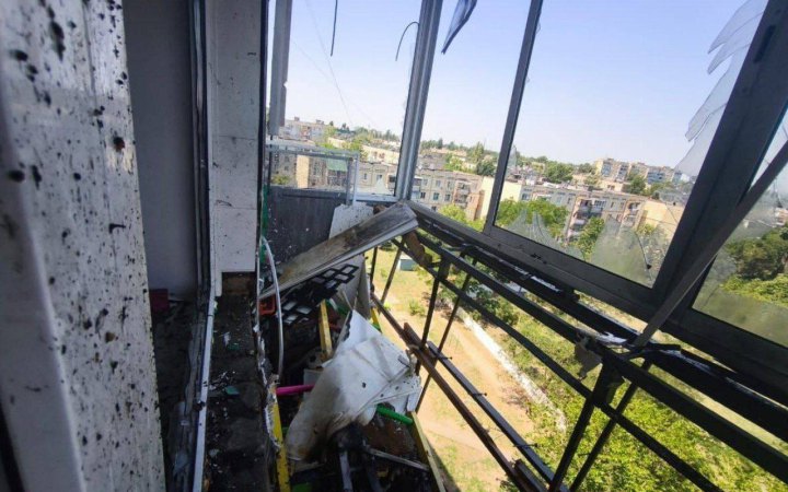 Після удару РФ мешканців Дрогобича закликають зачинити вікна і не виходити на вулицю без потреби