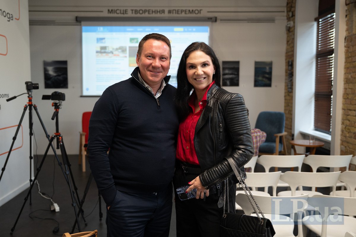 Директорка компанії Ukrainian Marketing Group Наталія Бухалова та Павло Бартковський, Українські хімічні технології лтд