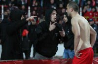 Ультрас болгарського ЦСКА роздягли гравців після поразки в дербі