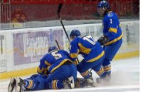 Украинские хоккеисты громят румынов
