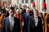 Король Чарльз ІІІ та Папа Лев XIV провели історичну спільну молитву