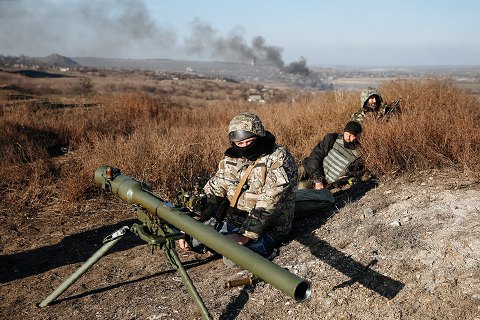 Боевики 18 раз обстреляли силы АТО на Донбассе