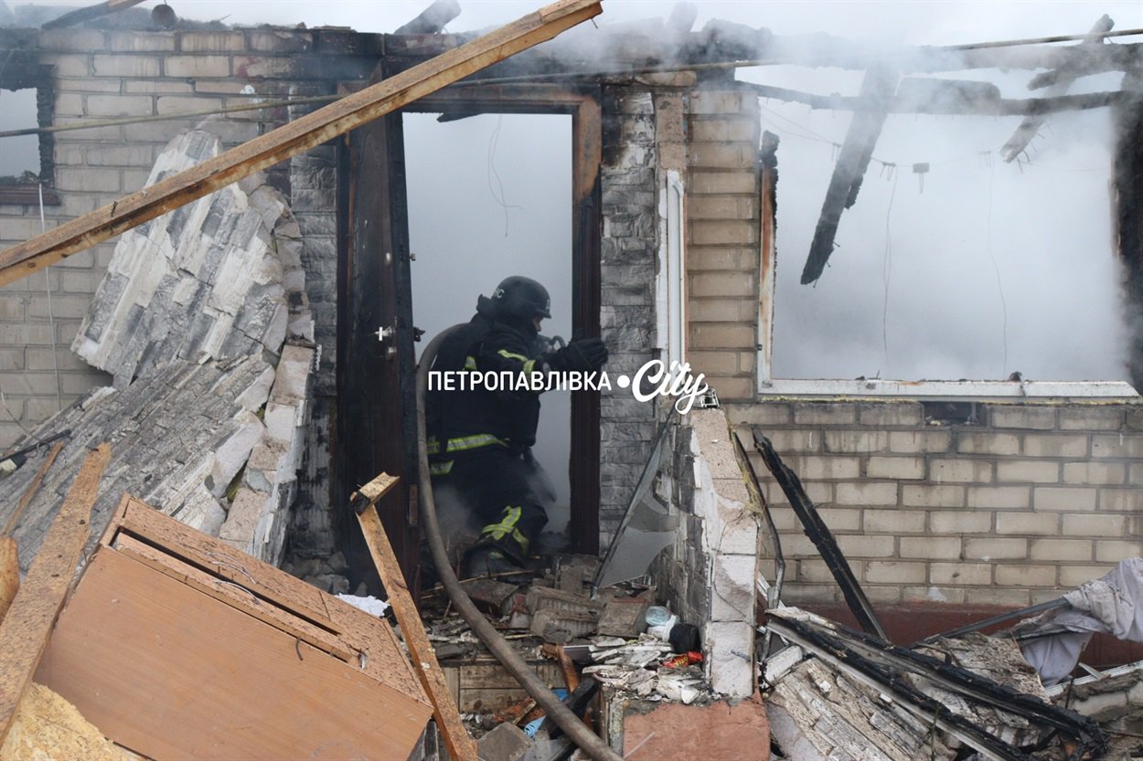 Рятувальник працює на місці прильоту