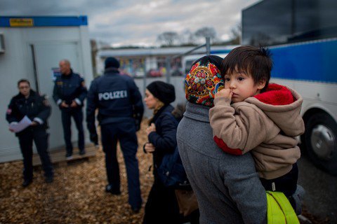 Австрия ввела ежедневные квоты на беженцев (обновлено)