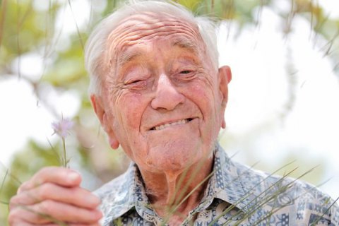У Швейцарії добровільно пішов з життя 104-річний австралійський біолог