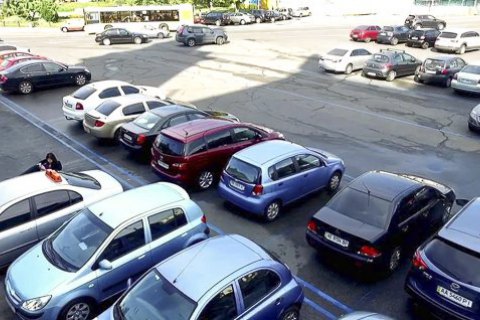 Київські інспектори з паркування ще не виписують штрафів