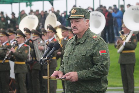 Лукашенко пообещал, что российские войска после учений вернутся на родину 