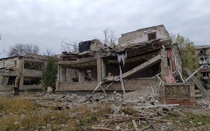 За добу через російський терор на Донеччині пошкоджено десятки будівель, є поранені