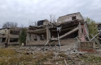 За добу через російський терор на Донеччині пошкоджено десятки будівель, є поранені