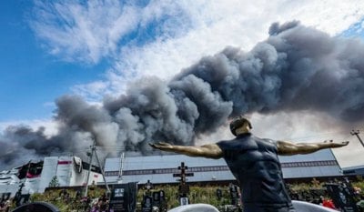Чому важливо палити склади російських маркетплейсів 