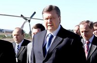 Янукович поручил разобраться с избиением Тимошенко