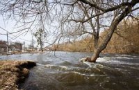 Уровень воды в украинских реках достиг критических отметок
