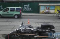 ДТП в Киеве: на Подоле погиб мотоциклист