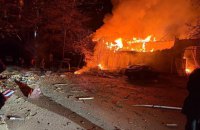 Окупанти атакували Одесу: є влучання та жертви, загорілося іноземне судно (оновлено)