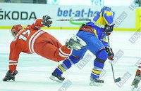 Украина разгромила поляков на чемпионате мира по хоккею
