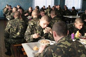 Минобороны запустило "горячую линию" для контроля качества питания солдат