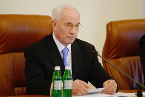 Азаров проведет отдельное заседание Кабмина по аварии на "Стироле"