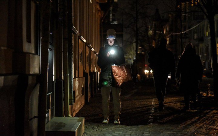 Росія масовано атакувала енергетичну інфраструктуру України, в усіх регіонах – відключення світла (оновлено)