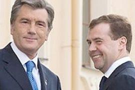 Встреча Ющенко и Медведева ограничится пожатием рук