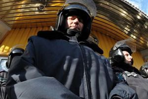 В Киеве представители общества слепых подрались с "грифоновцами"