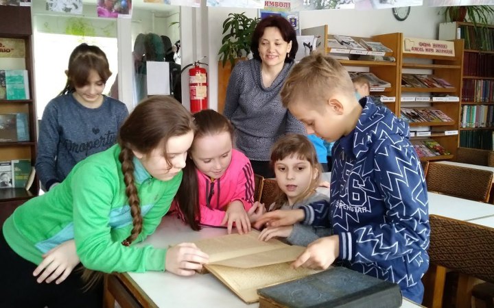 Кабмін змінив правила доставлення підручників до шкіл