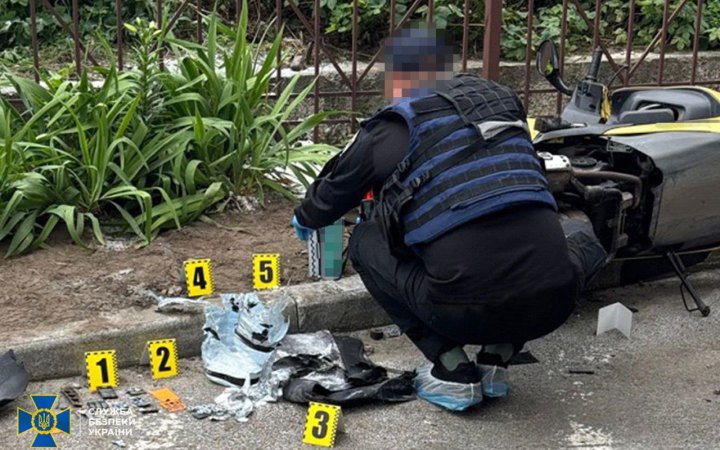 СБУ затримала юнака, який намагався у Києві підірвати військового, заманивши його на «побачення з дівчиною»