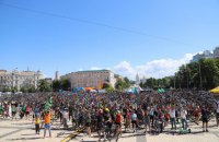 Киевляне участвуют в велопараде 