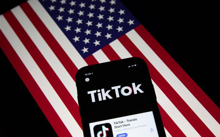 Трамп вважає, що глава Китаю Сі Цзіньпін дасть дозвіл на продаж TikTok 