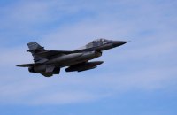 Остін: "Цього року в Україну почнуть прибувати перші винищувачі F-16"